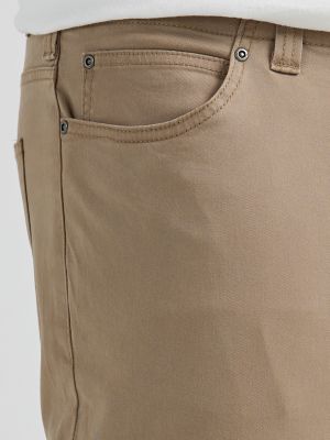Men&rsquo;s Extreme Motion Straight Fit Tapered Leg Jeans (Big&Tall) in Cougar