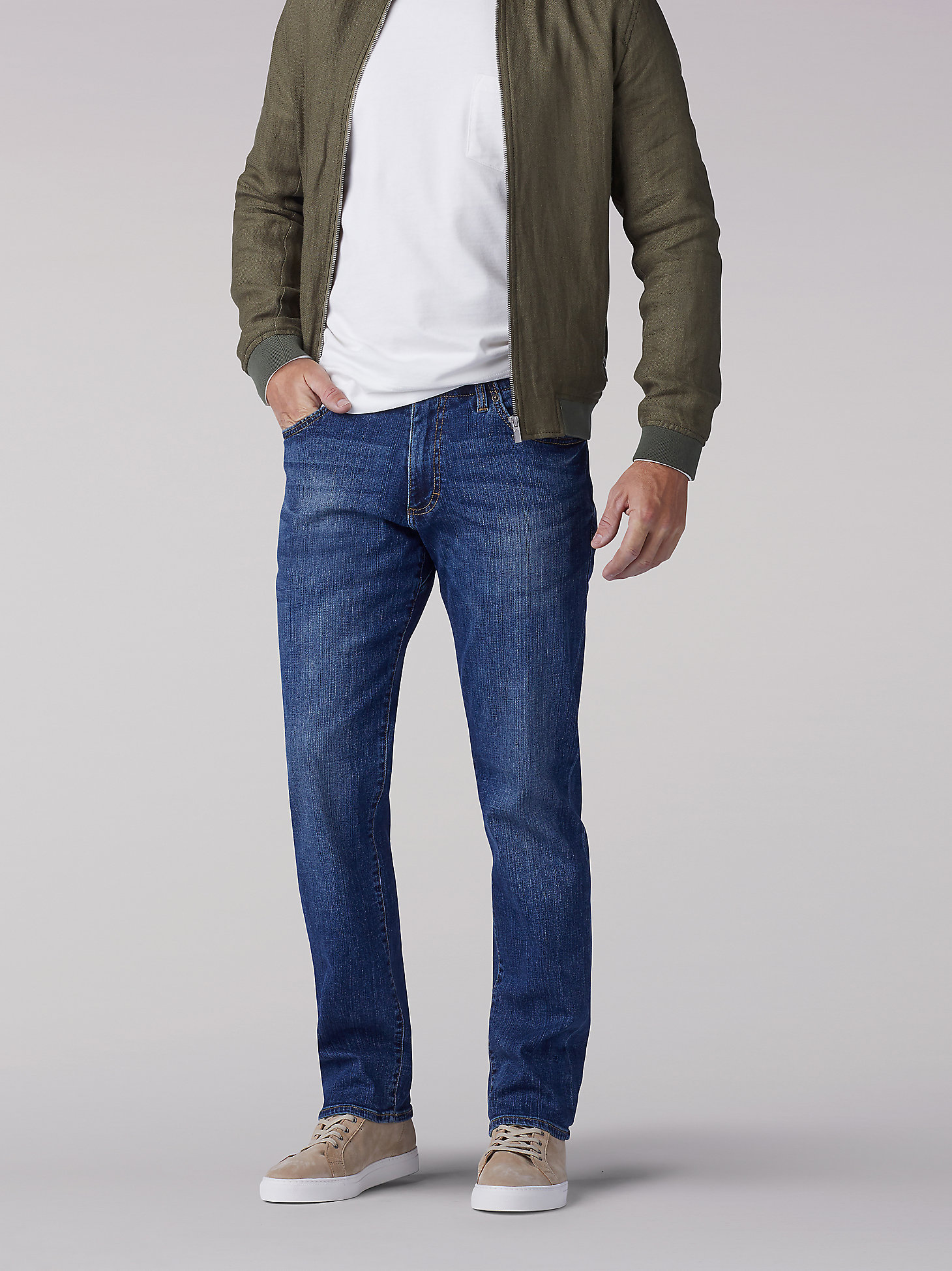 Men’s Extreme Motion Straight Fit Tapered Leg Jeans (Big&Tall) in Maddox main view