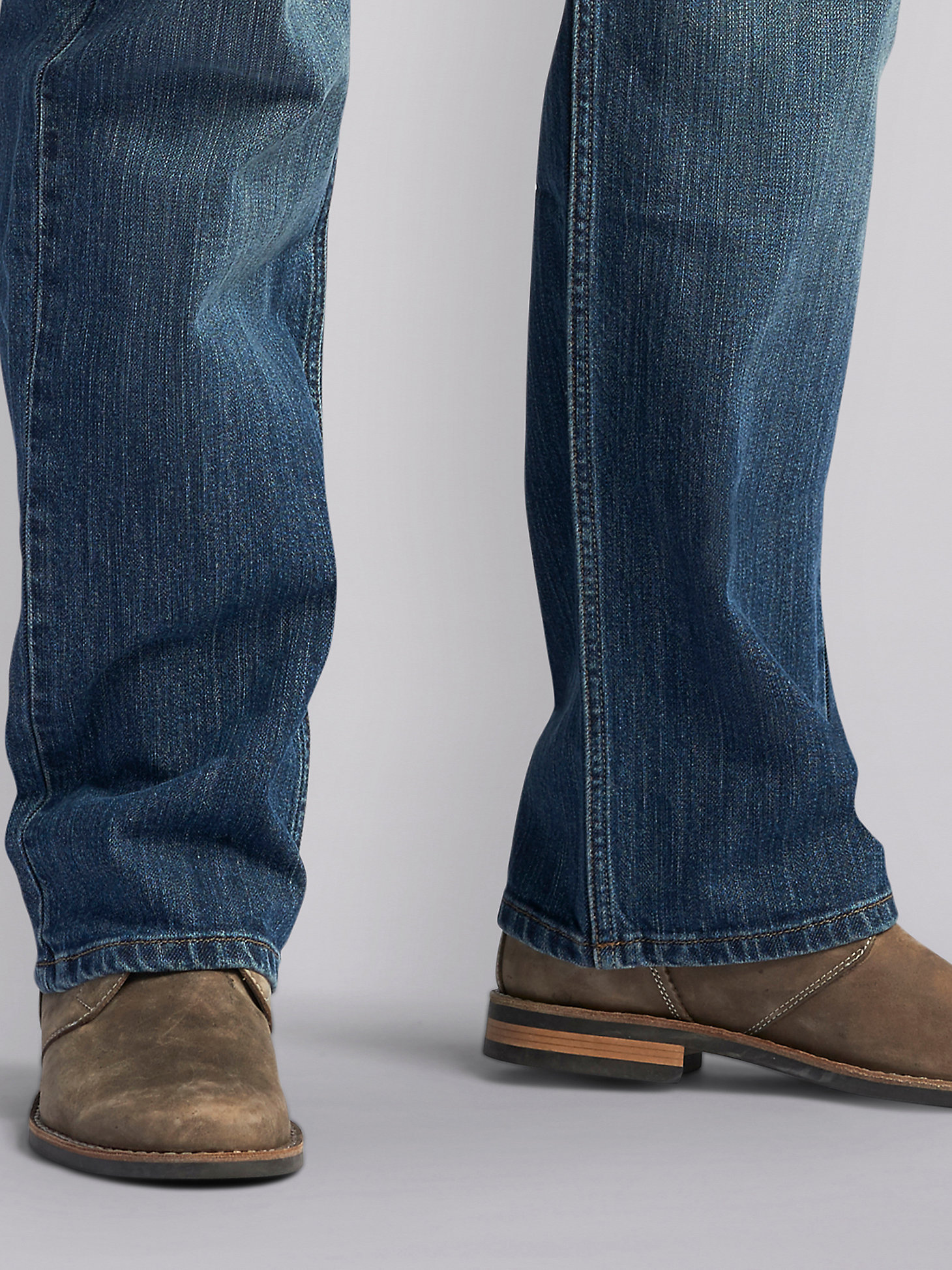 Men’s Premium Select Relaxed Fit Straight Leg Jean (Big&Tall) in Thatch alternative view 2