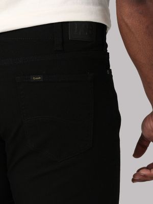 Men&rsquo;s Extreme Motion Relaxed Jean (Big&Tall) in Black alternative view 4