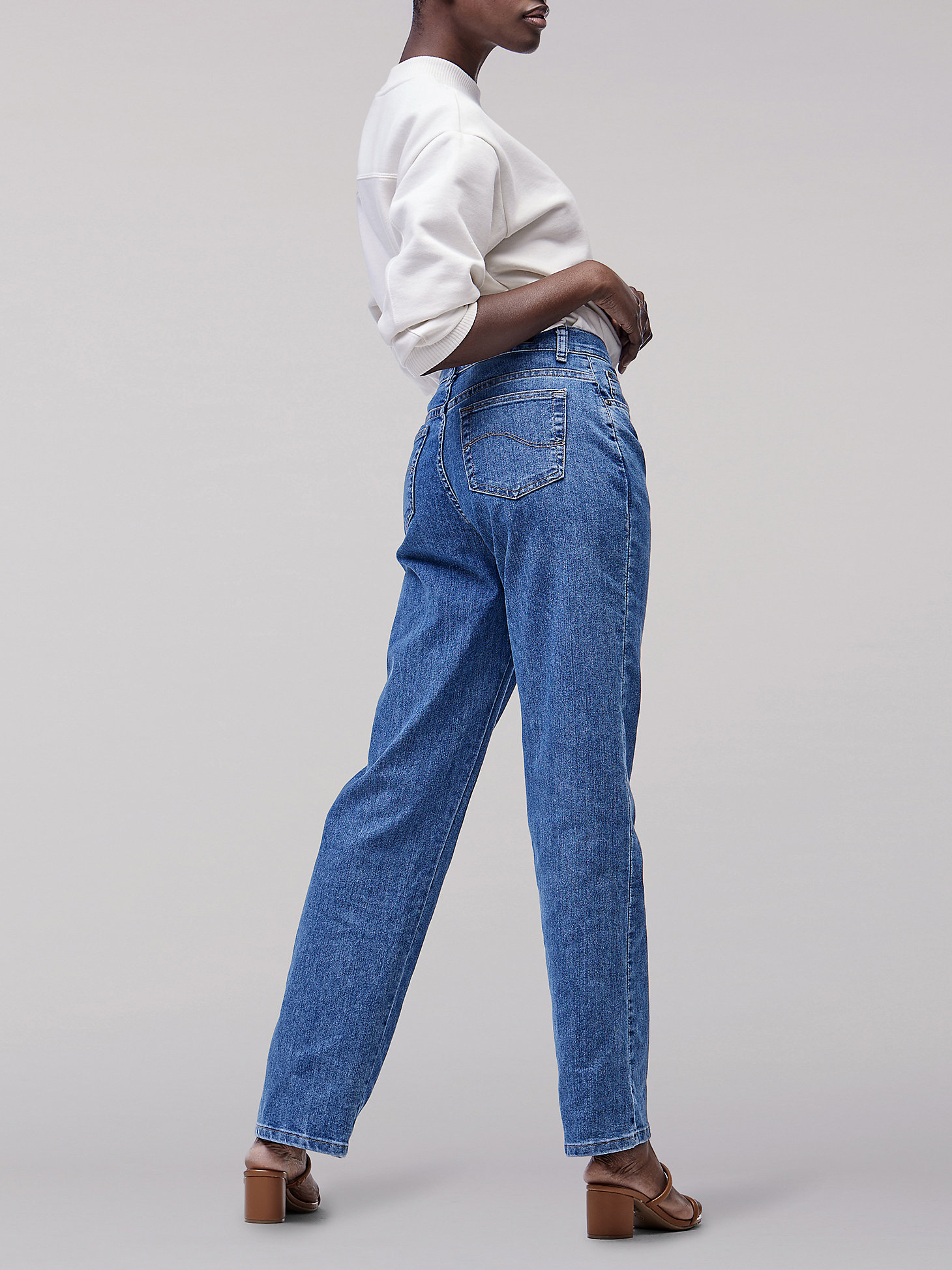 Women’s Original Relaxed Fit Straight Leg Jeans in Premium Light alternative view 4