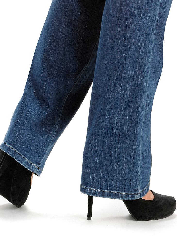 Women’s Instantly Slims Relaxed Fit Straight Leg Jean Classic Fit (Plus) in Seattle alternative view 3