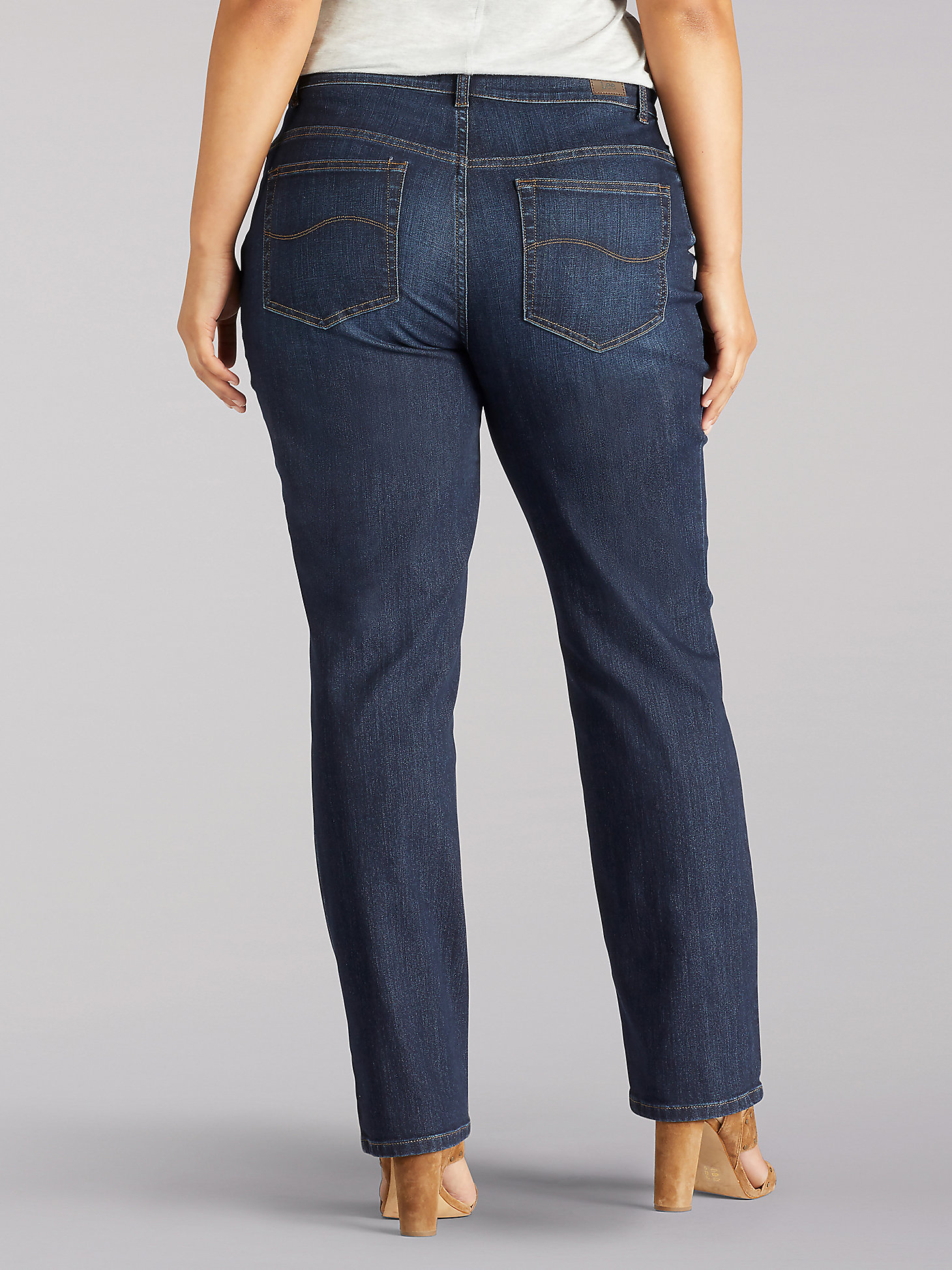 Women’s Stretch Relaxed Fit Straight Leg Jean (Plus) in Verona alternative view 1
