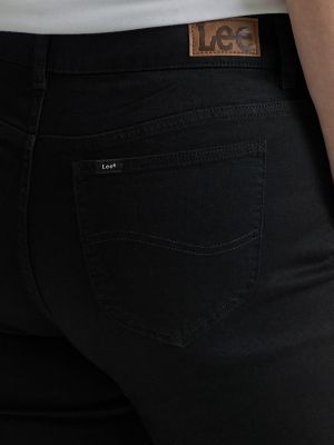 Women's Legendary Straight Jean (Plus) in Black alternative view 5