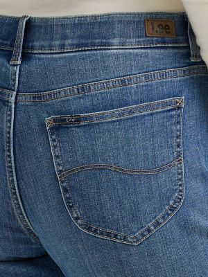 Women's Ultra Lux with Flex Motion Regular Fit Straight Leg Jean (Plus) in Juniper alternative view 5