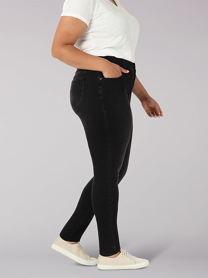 Women's Legendary Slim Fit Skinny Jean (Plus) in Black alternative view 2