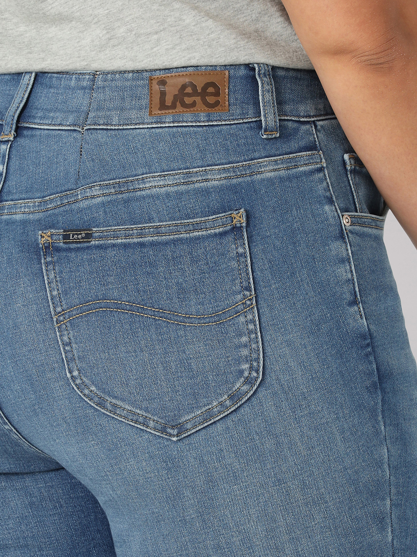 Women's High Rise Slim Fit Mini Flare Jean (Plus) in Frontier alternative view 4