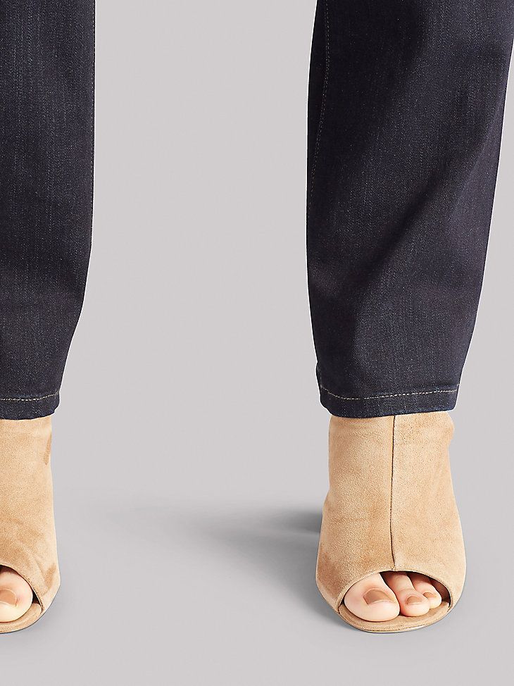 Women's Ultra Lux with Flex Motion Regular Fit Straight Leg Jean (Petite) in Niagara alternative view 3