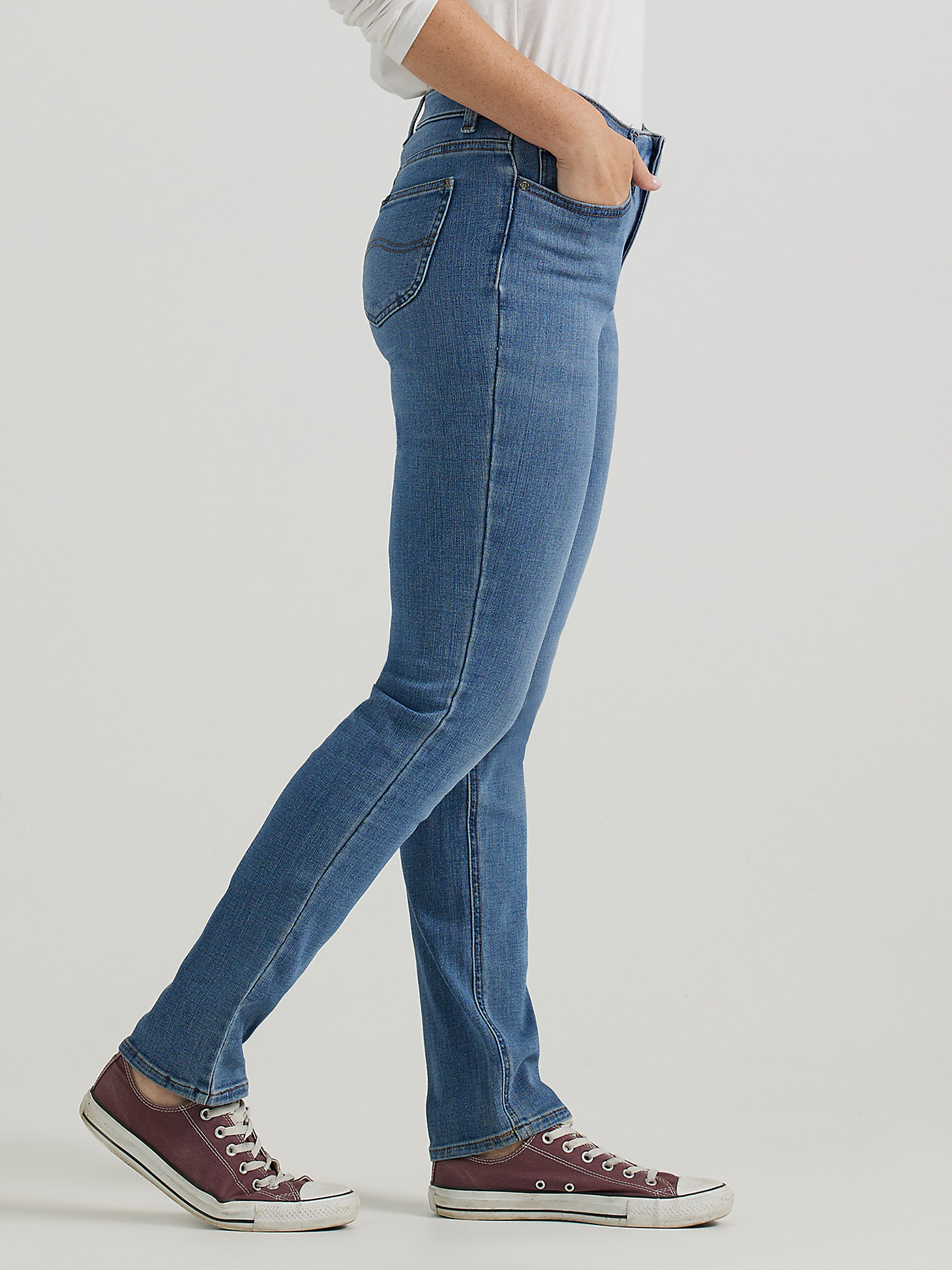 Women's Ultra Lux Comfort Slim Straight Jean in Junction alternative view 3