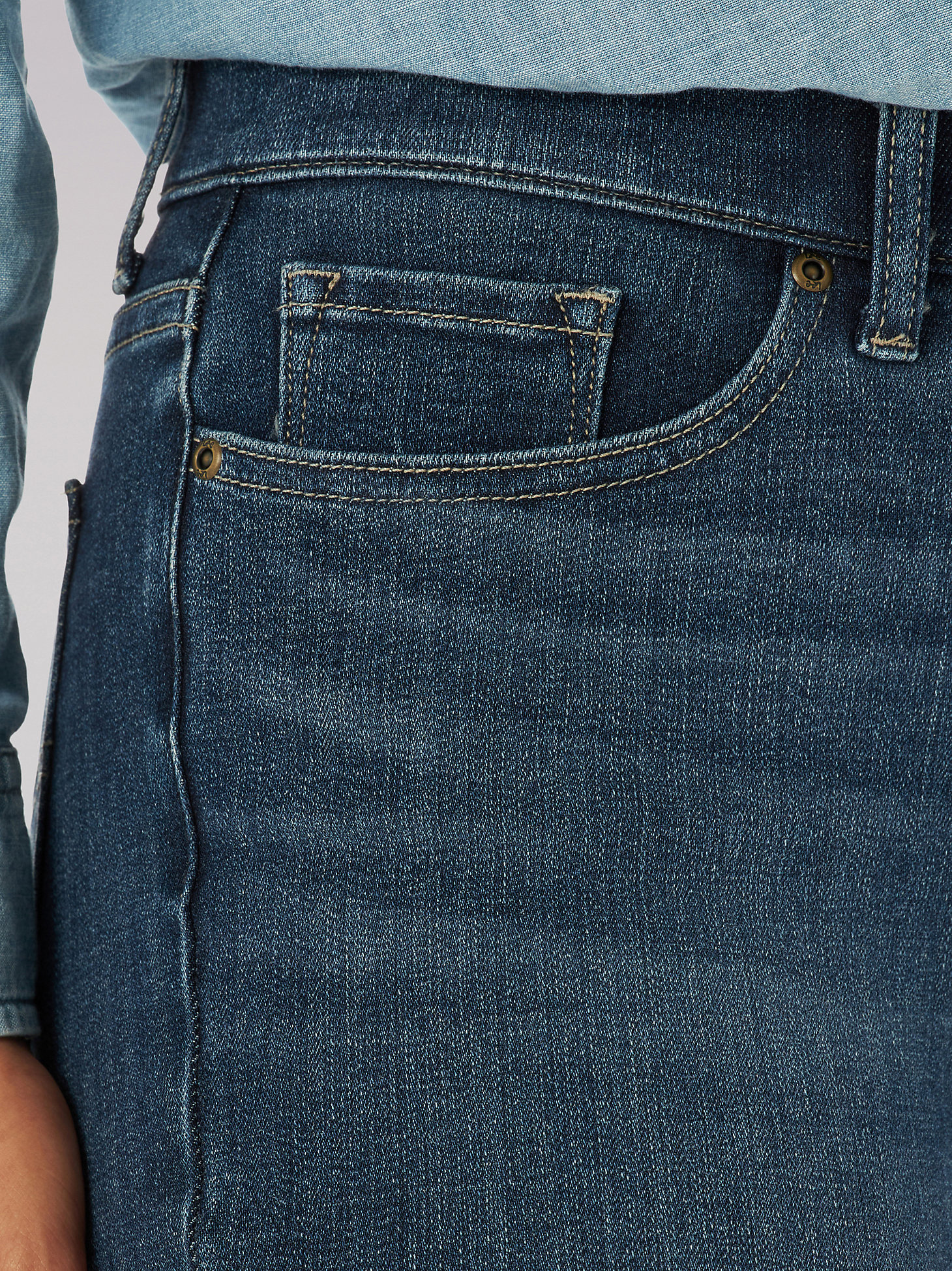 Women's Ultra Lux Comfort Slim Straight Jean (Petite) in Celestial alternative view 4