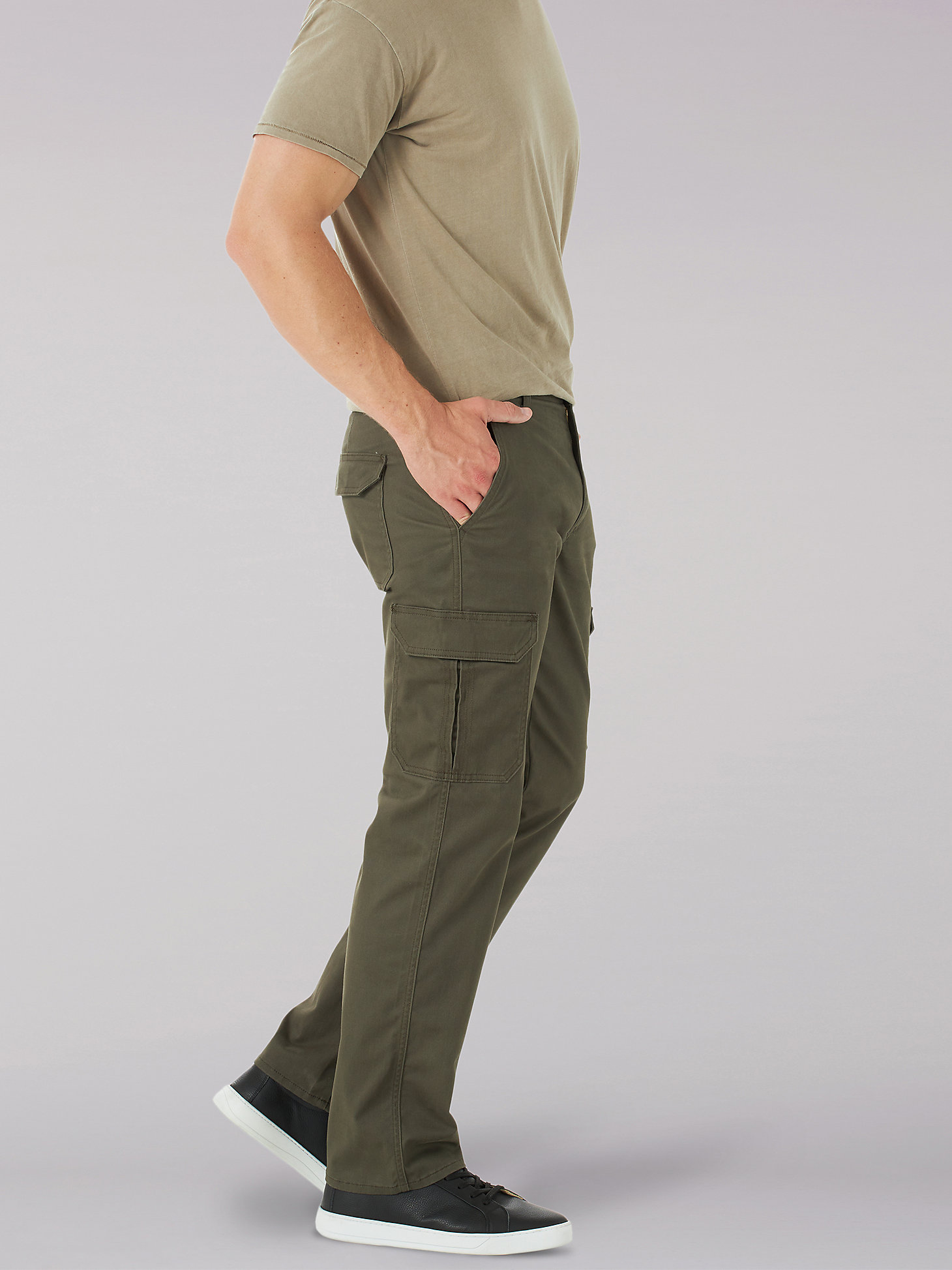 Men's MVP Straight Fit Cargo Pant in Forest alternative view 2