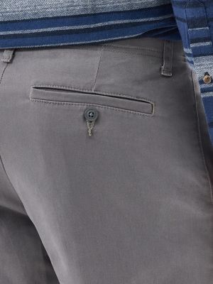 Men's Extreme Motion MVP Straight Fit Flat Front Pant in Gravel alternative view 4