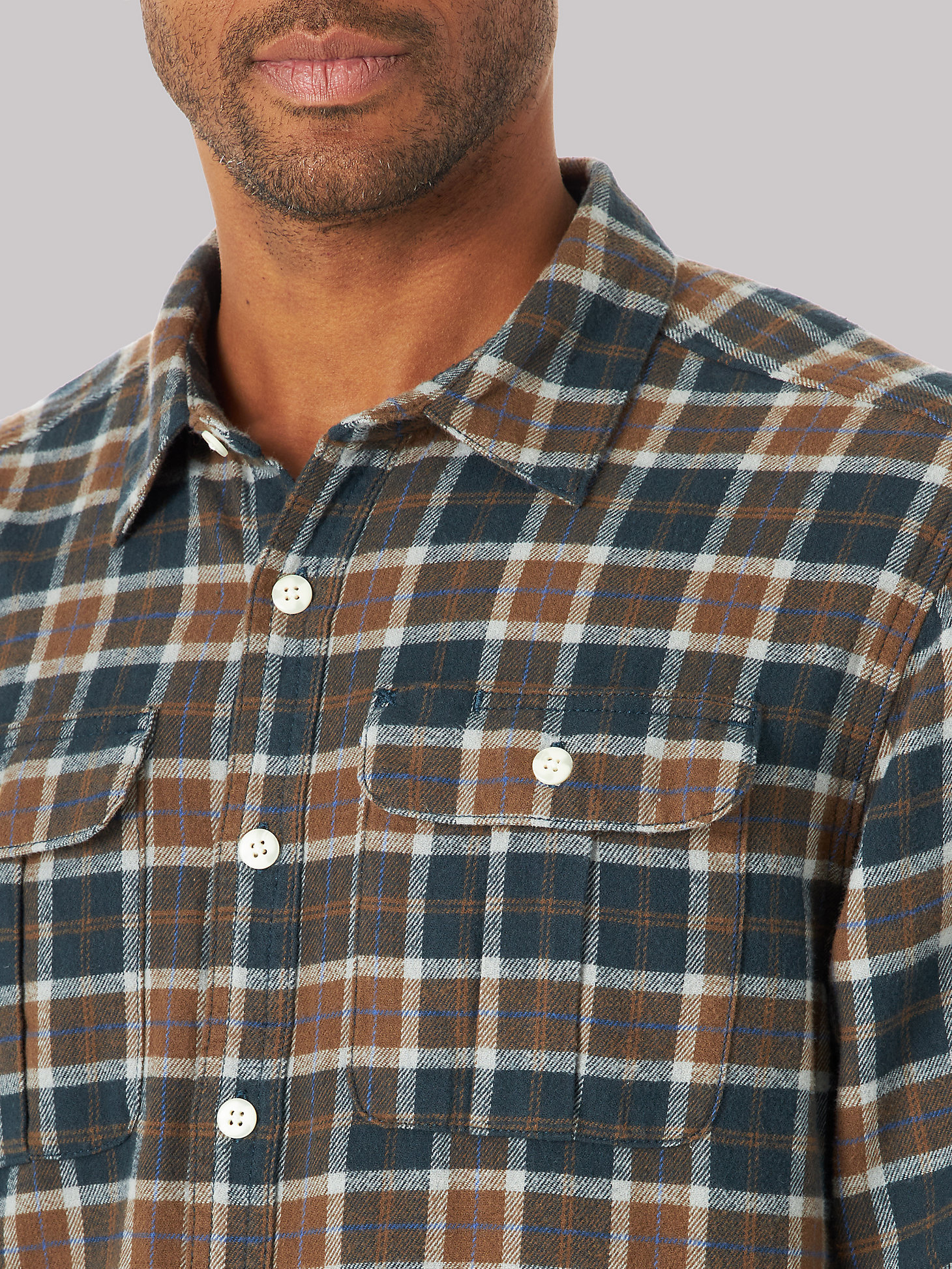 Men's Working West Flannel Plaid Button Down Shirt in Chalk Line alternative view 2