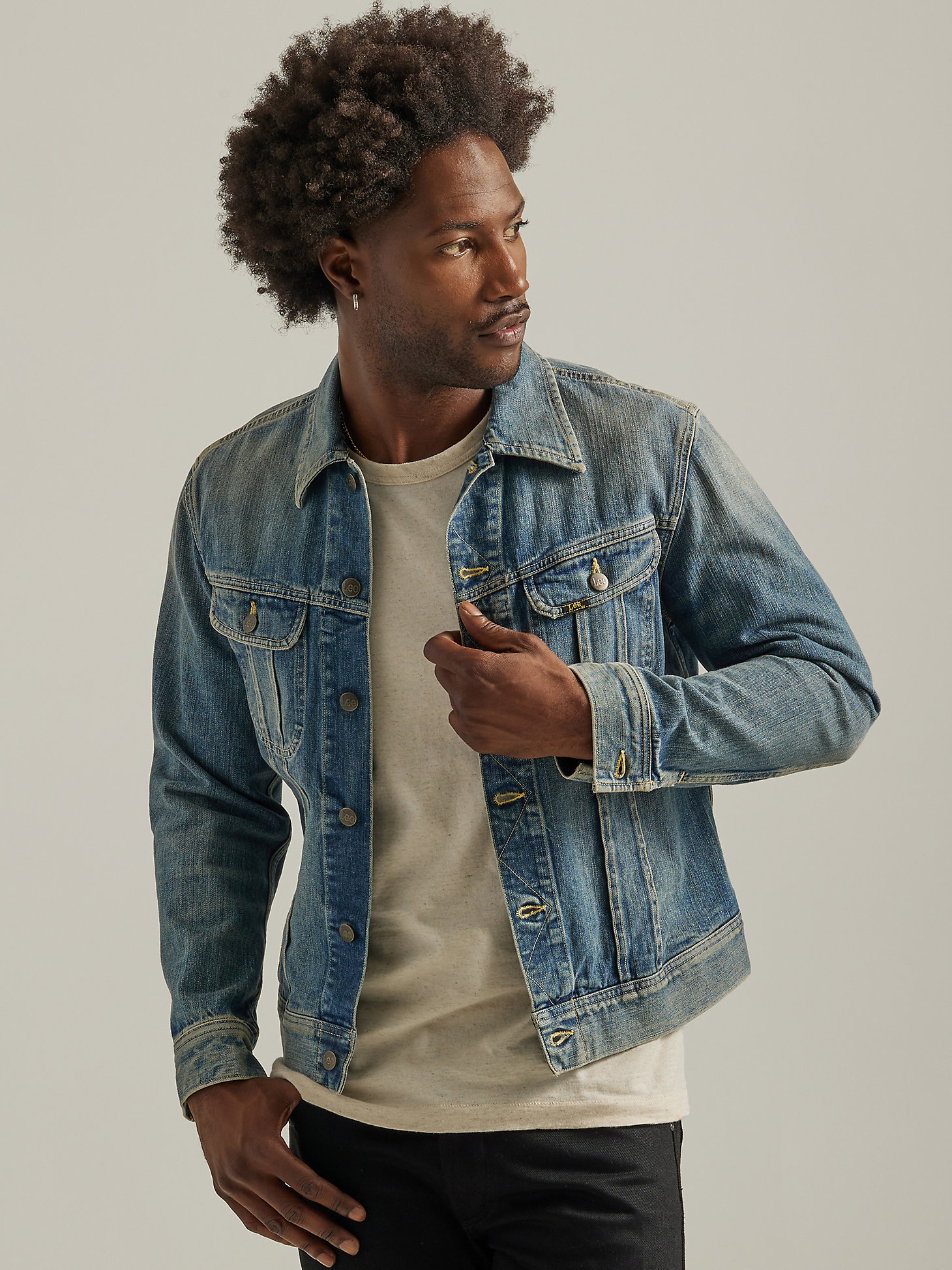Men’s 101 Rider Jacket in Dry - Light Wash main view