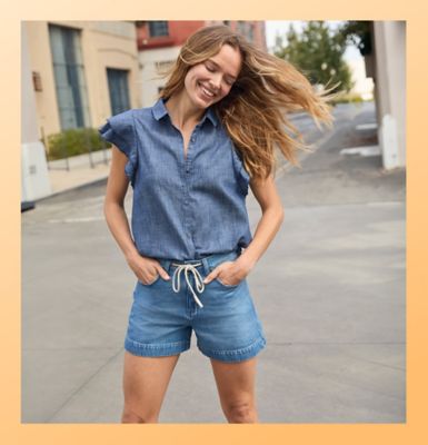 Woman in the city wearing the lee drawstring short.