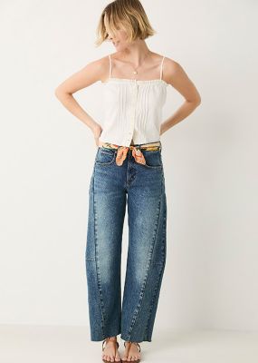 woman wearing lee denim jeans